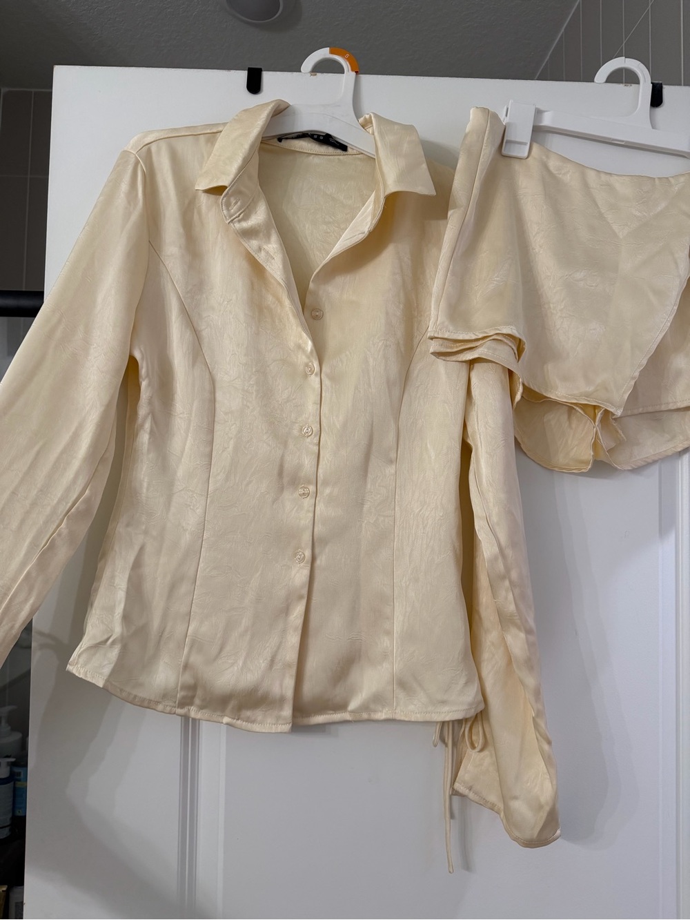 West End Girl set in Cream - LIONESS - Picture 3 of 7